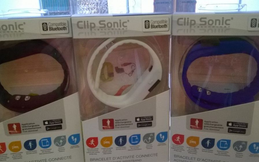 Idées cadeaux à offrir ou à s'offrir : bracelet d'activité connecté Clip Sonic