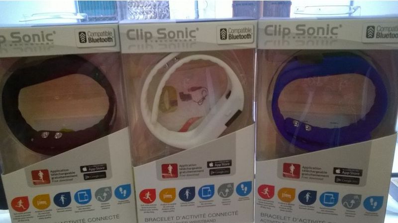 Idées cadeaux à offrir ou à s'offrir : bracelet d'activité connecté Clip Sonic